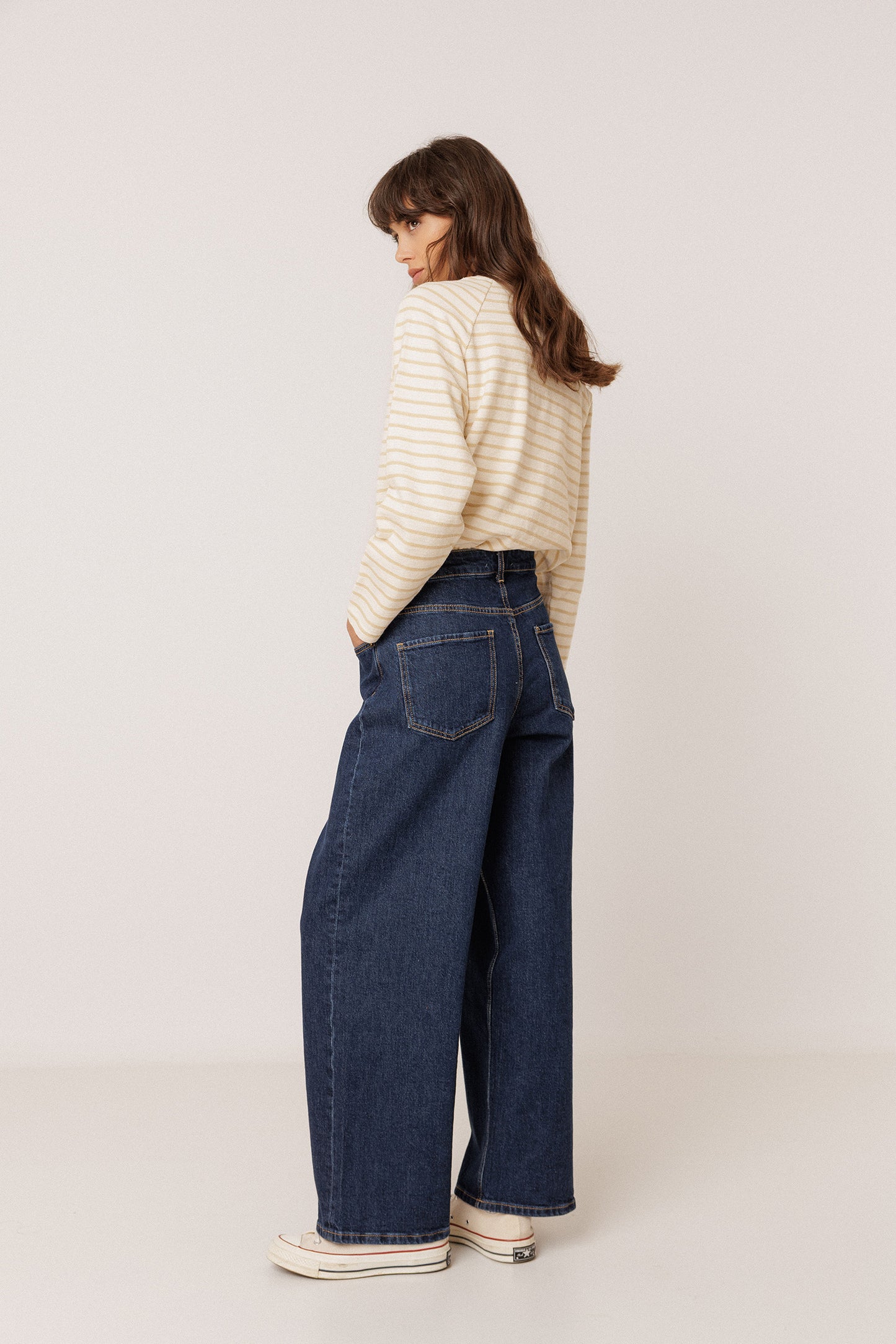 WIDE-LEG DENIM PANTS
