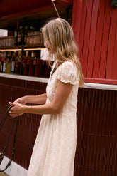 VESTIDO MIDI BORDADO