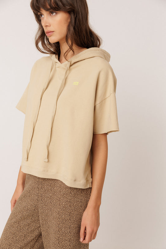 SUDADERA CON CAPUCHA MANGA CORTA 4