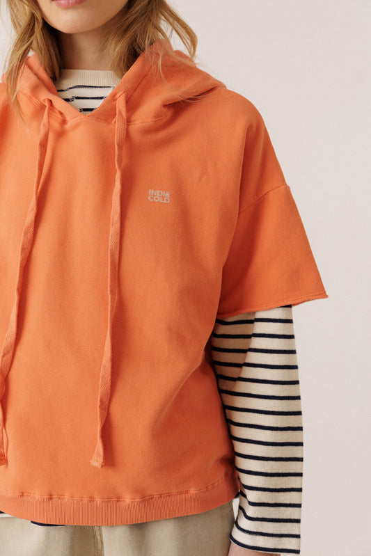 SUDADERA CON CAPUCHA MANGA CORTA 2