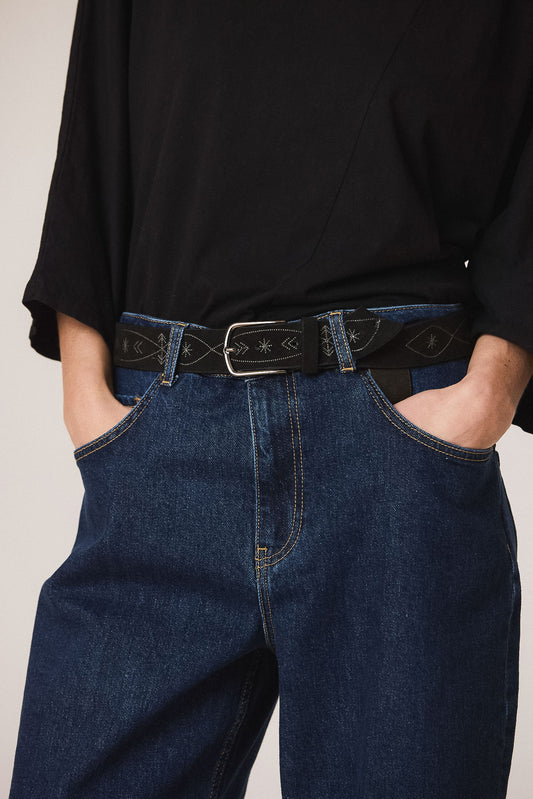 [CL] EMBROIDERED LEATHER BELT 2