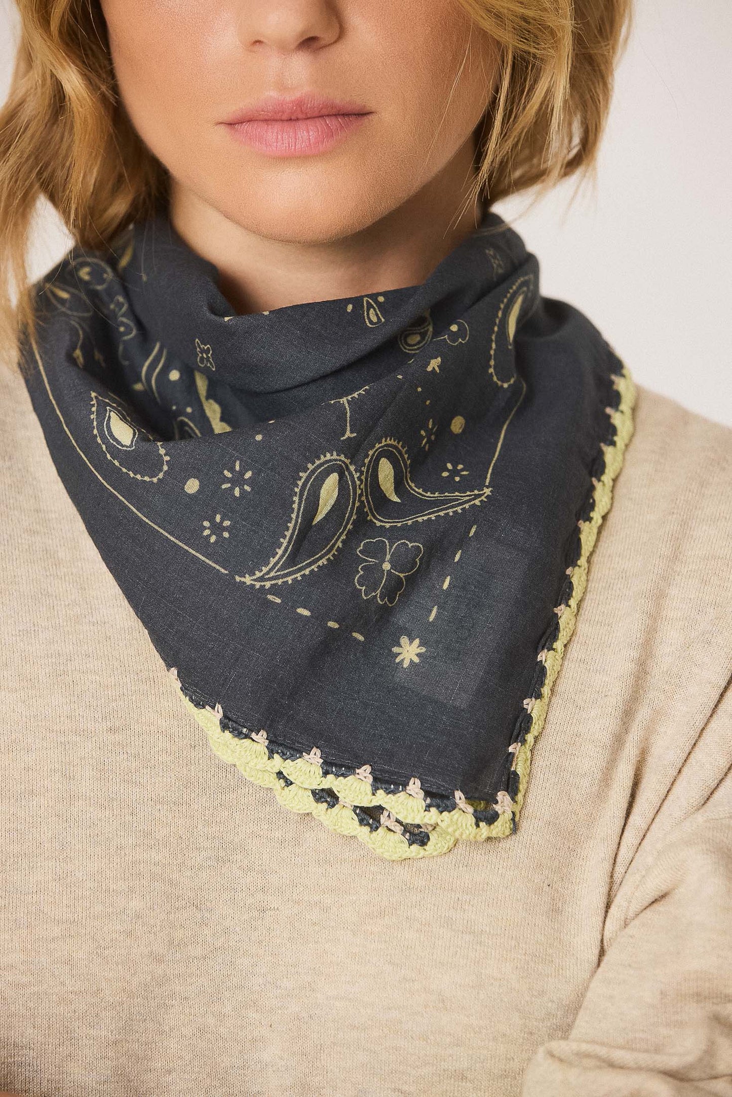 [CL] BANDANA WITH CROCHET TRIM