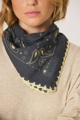 BANDANA CON REMATES CROCHET