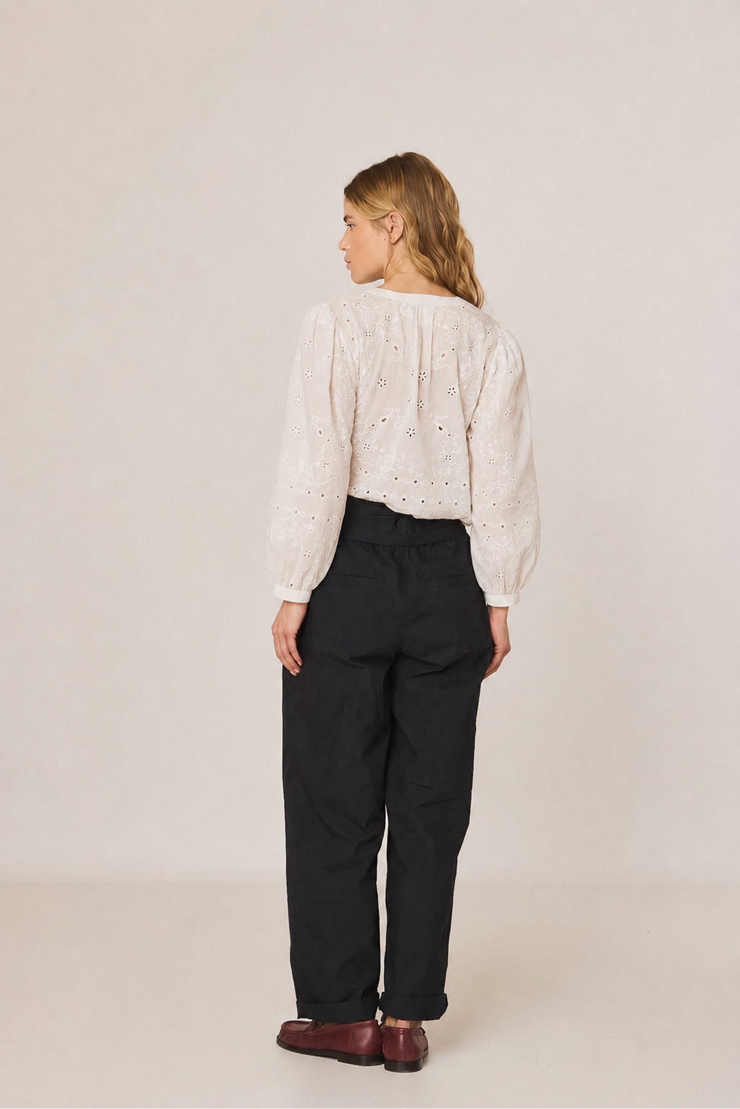 CAMISA BOXY BORDADOS
