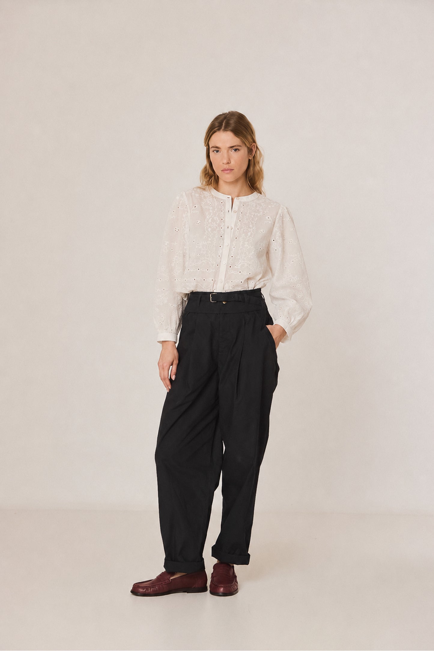CAMISA BOXY BORDADOS