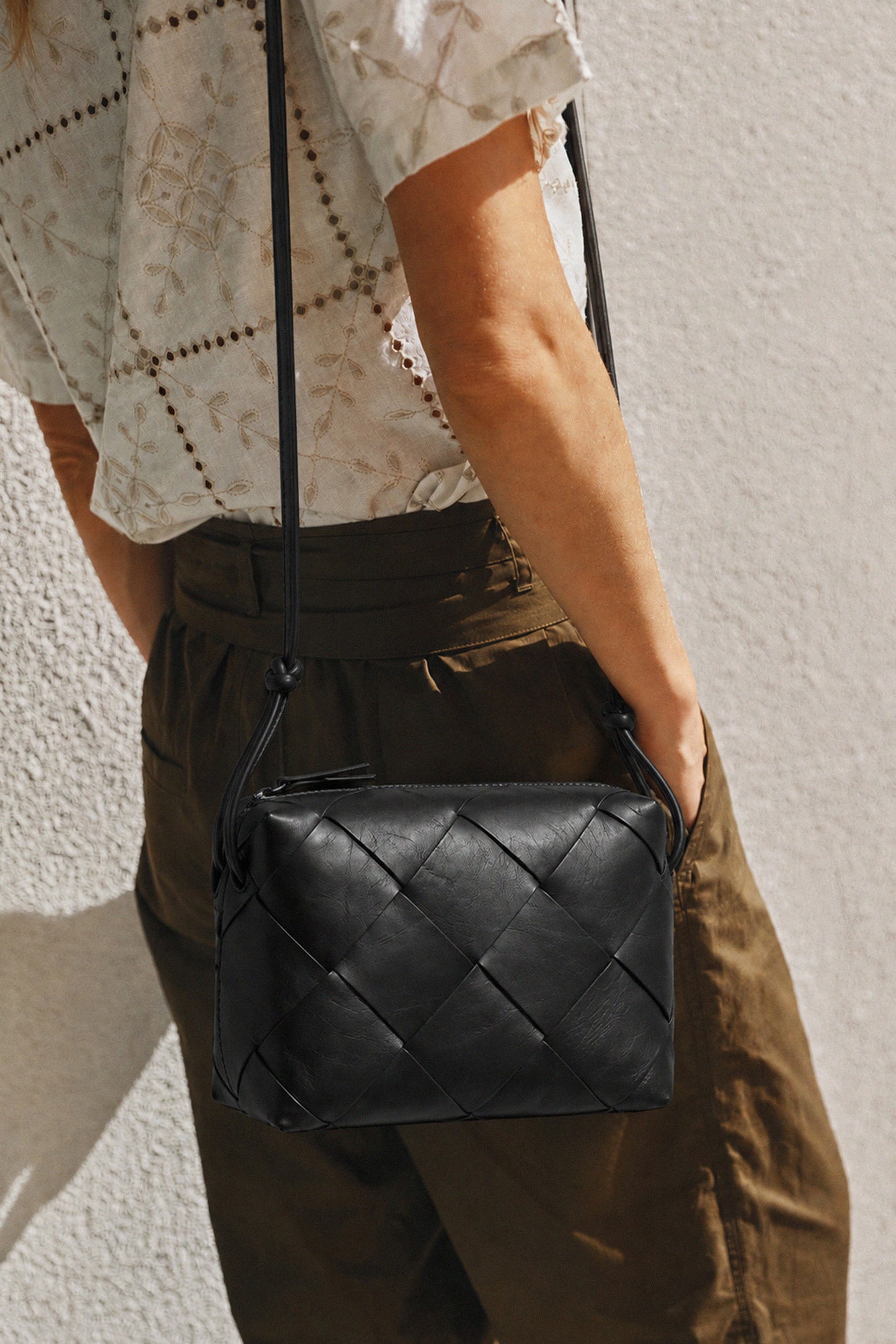 [CL] CROSSBODY BOX LEATHER BAG