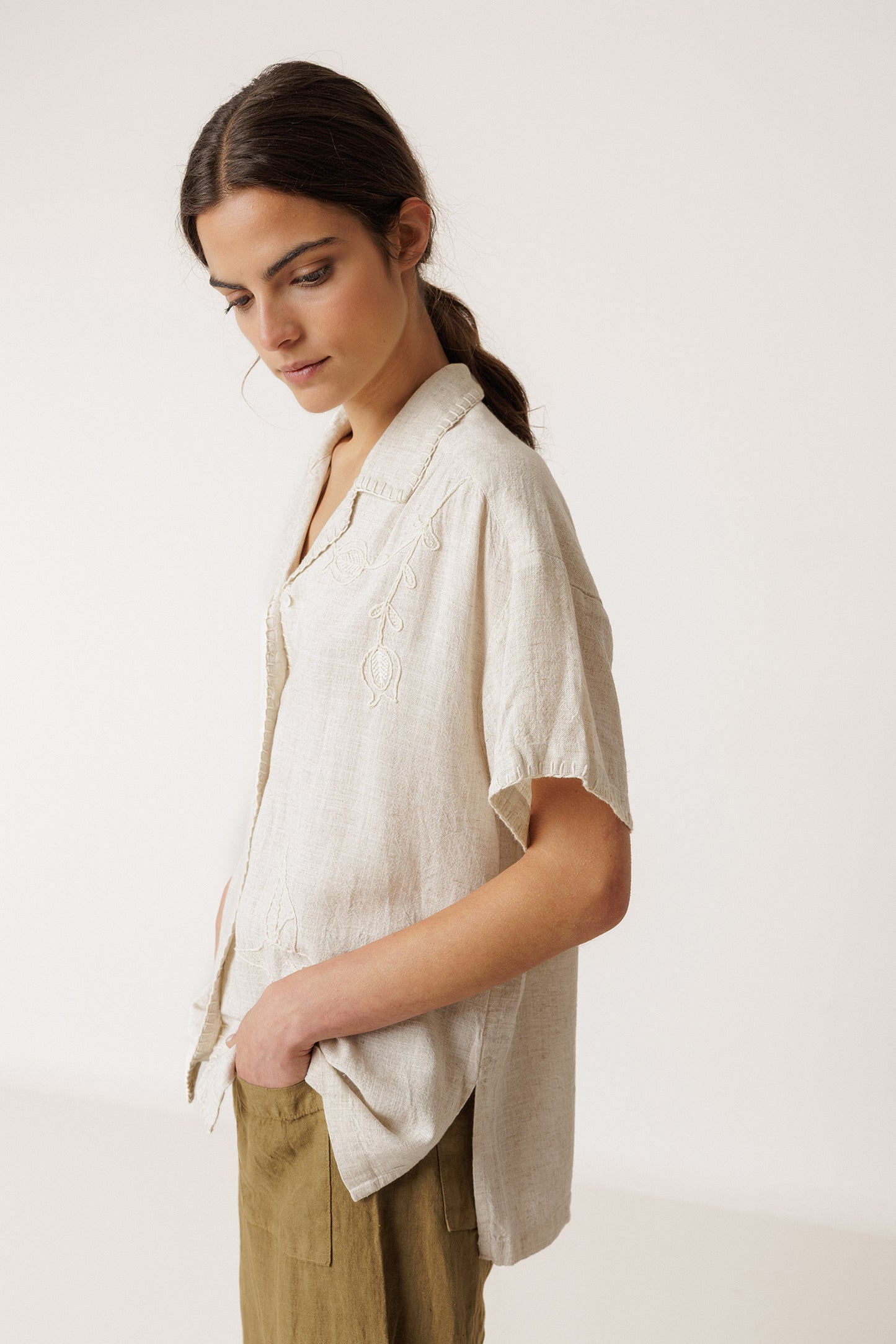 CAMISA BORDADO MANUAL
