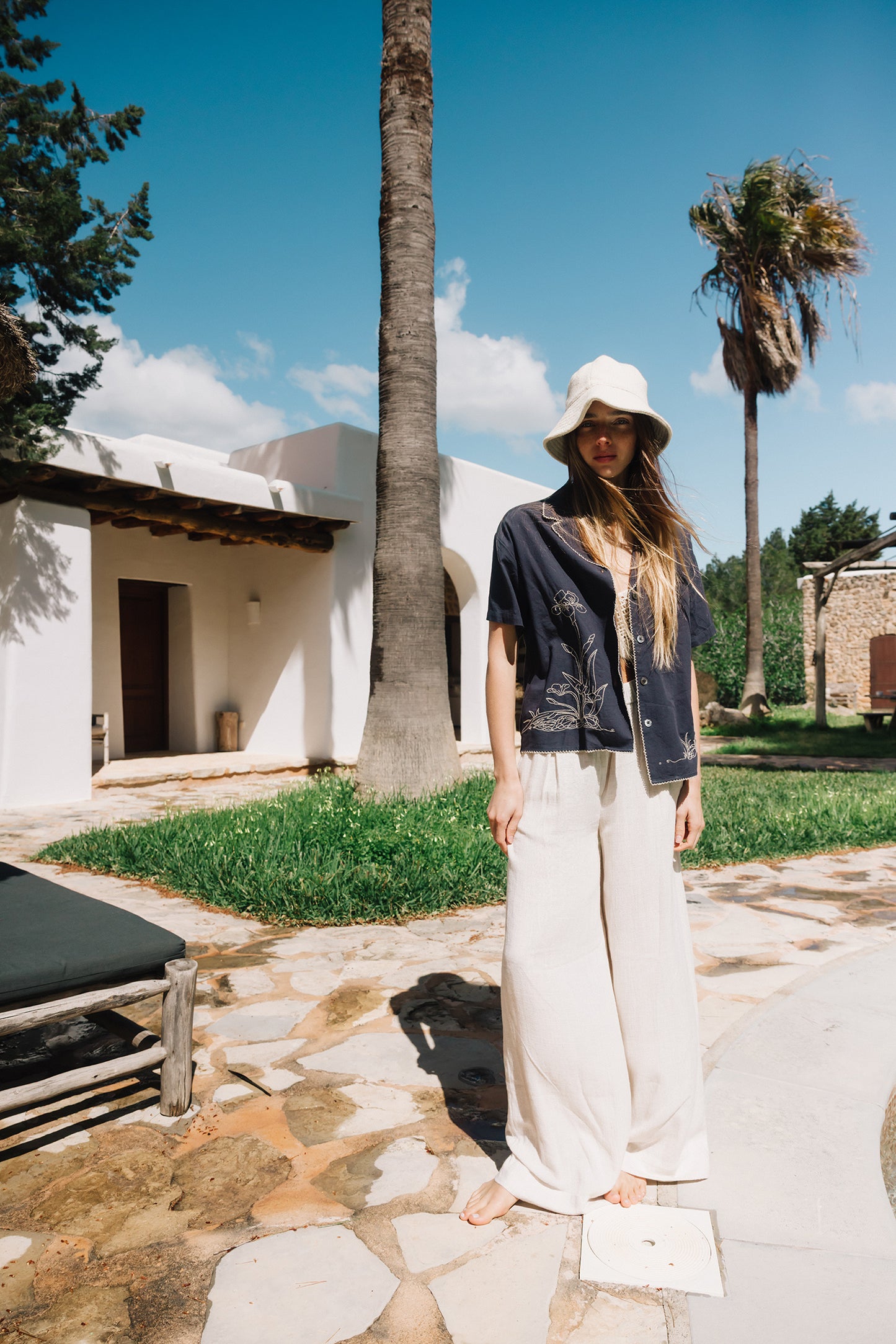 CAMISA CON MAXI BORDADOS
