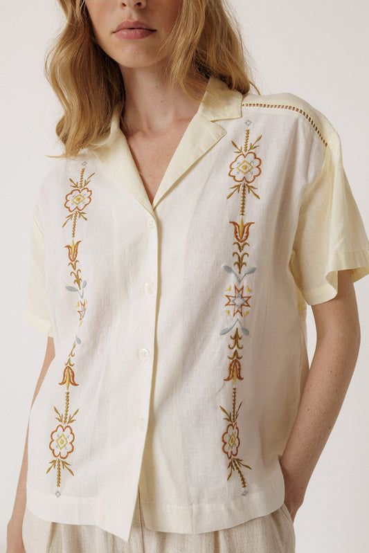 CAMISA TIPO GUAYABERA 2