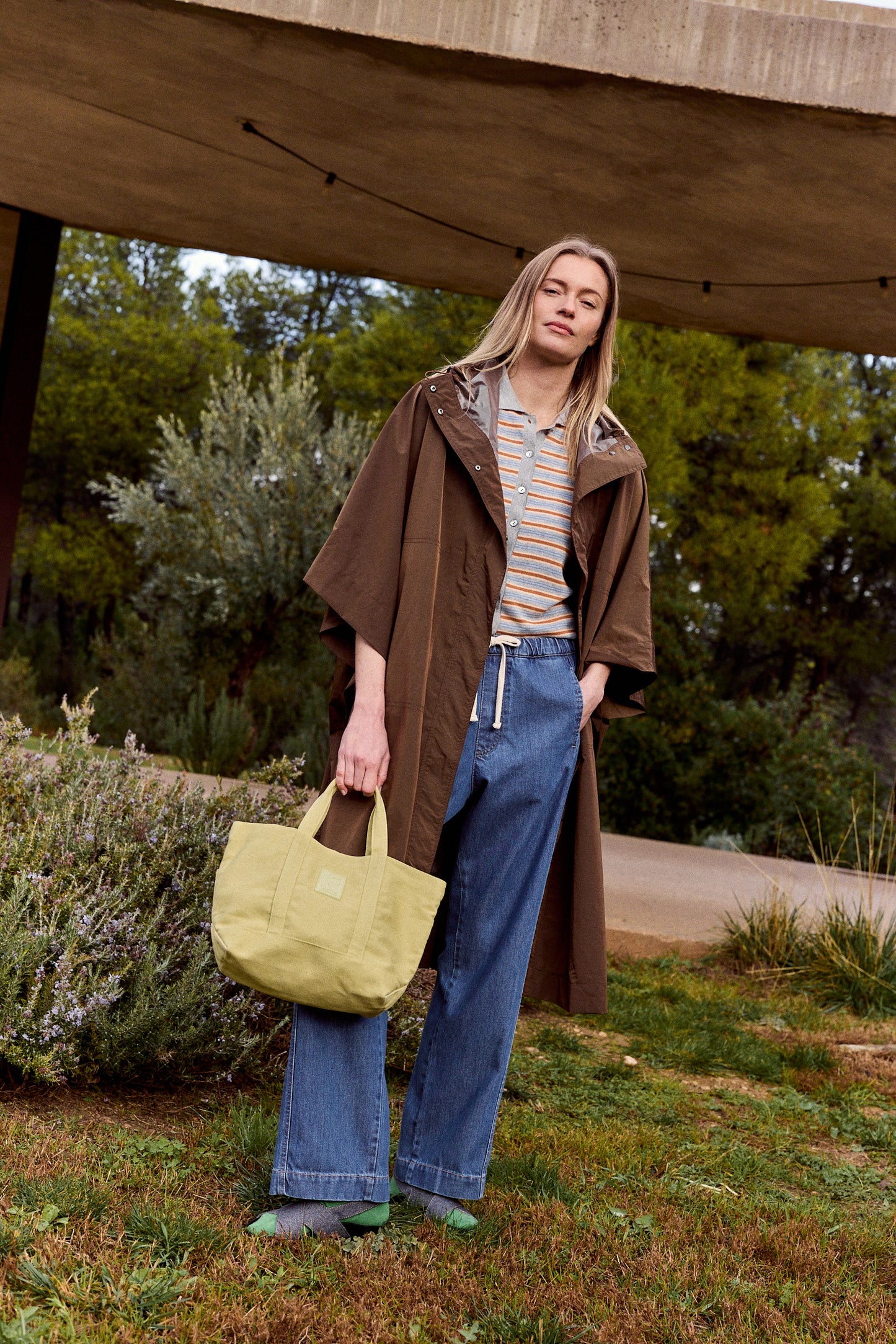 GABARDINA / CAPA IMPERMEABLE