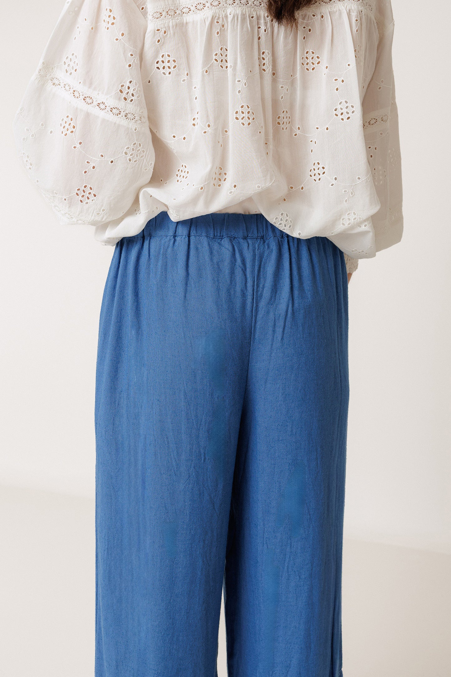 PANTALON BAJO BORDADO