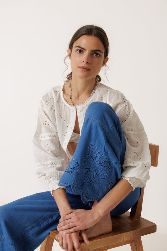 PANTALON BAJO BORDADO 4