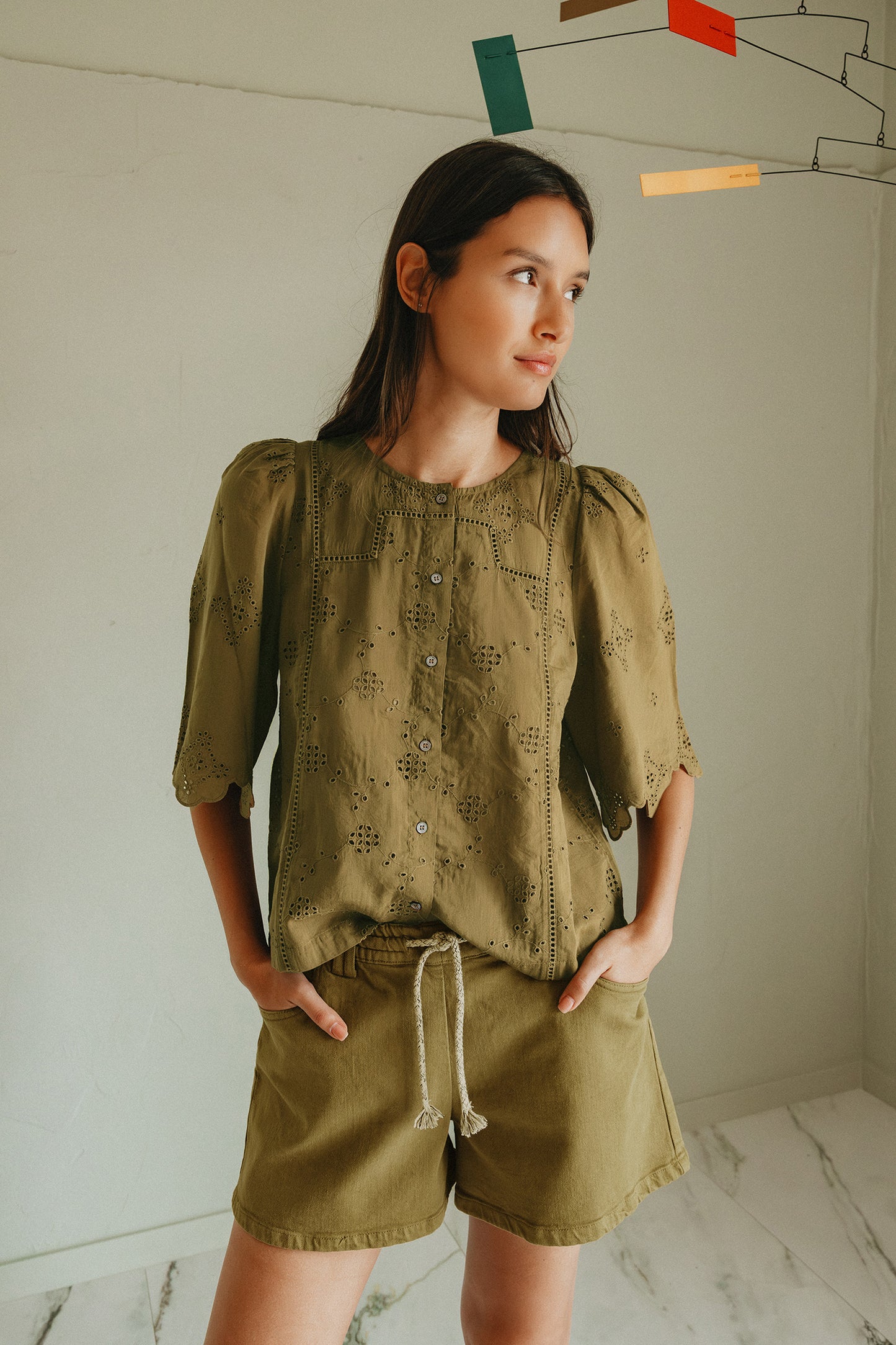 CAMISA BOX BORDADO SUIZO