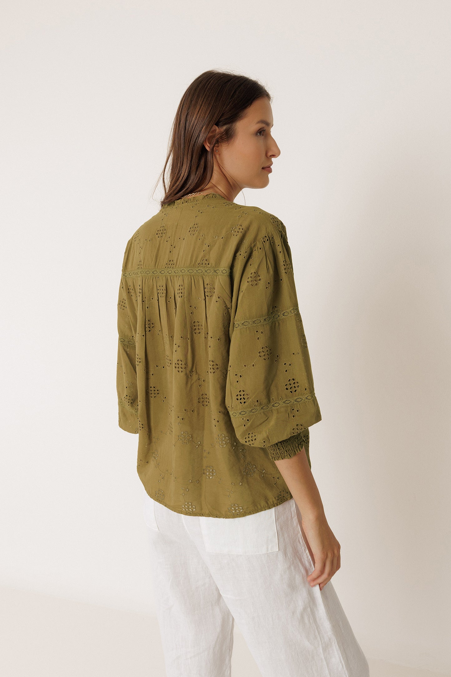 CAMISA BORDADO SUIZO