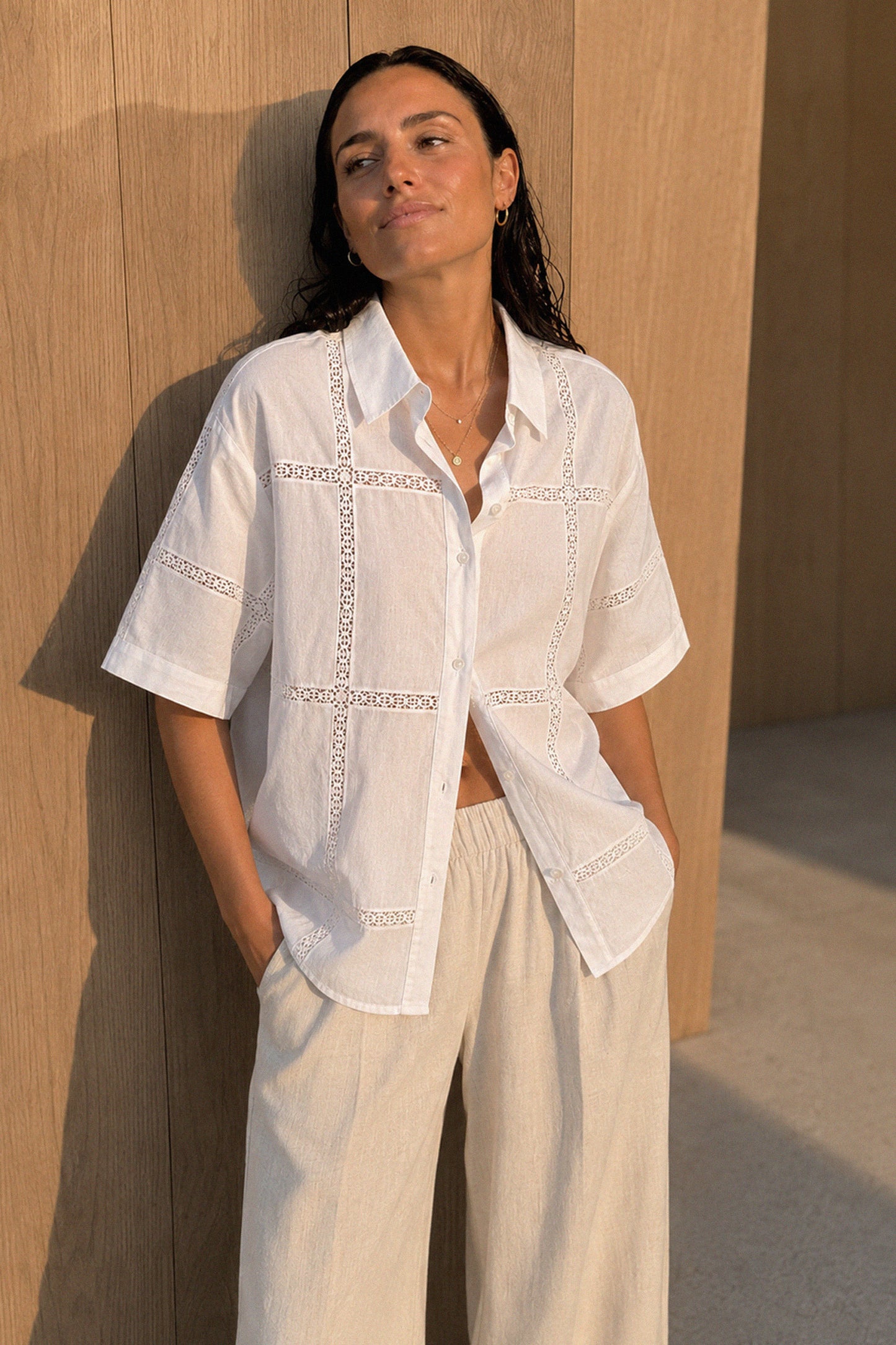 CAMISA POPELÍN CON PUNTILLAS