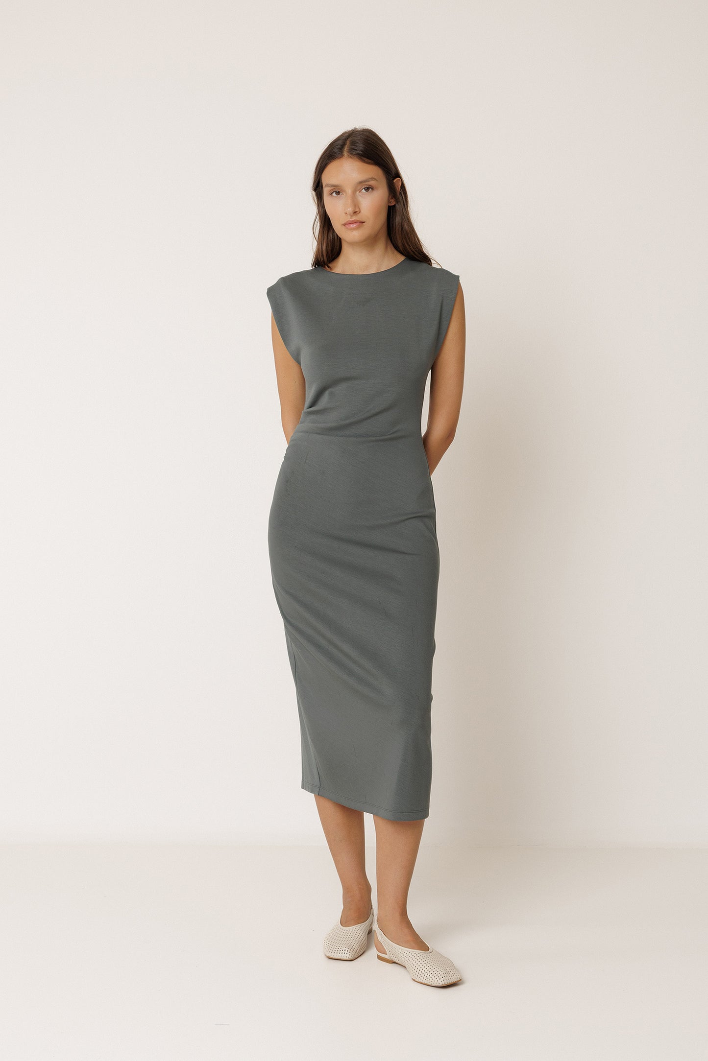 VESTIDO AJUSTADO PLIEGUES
