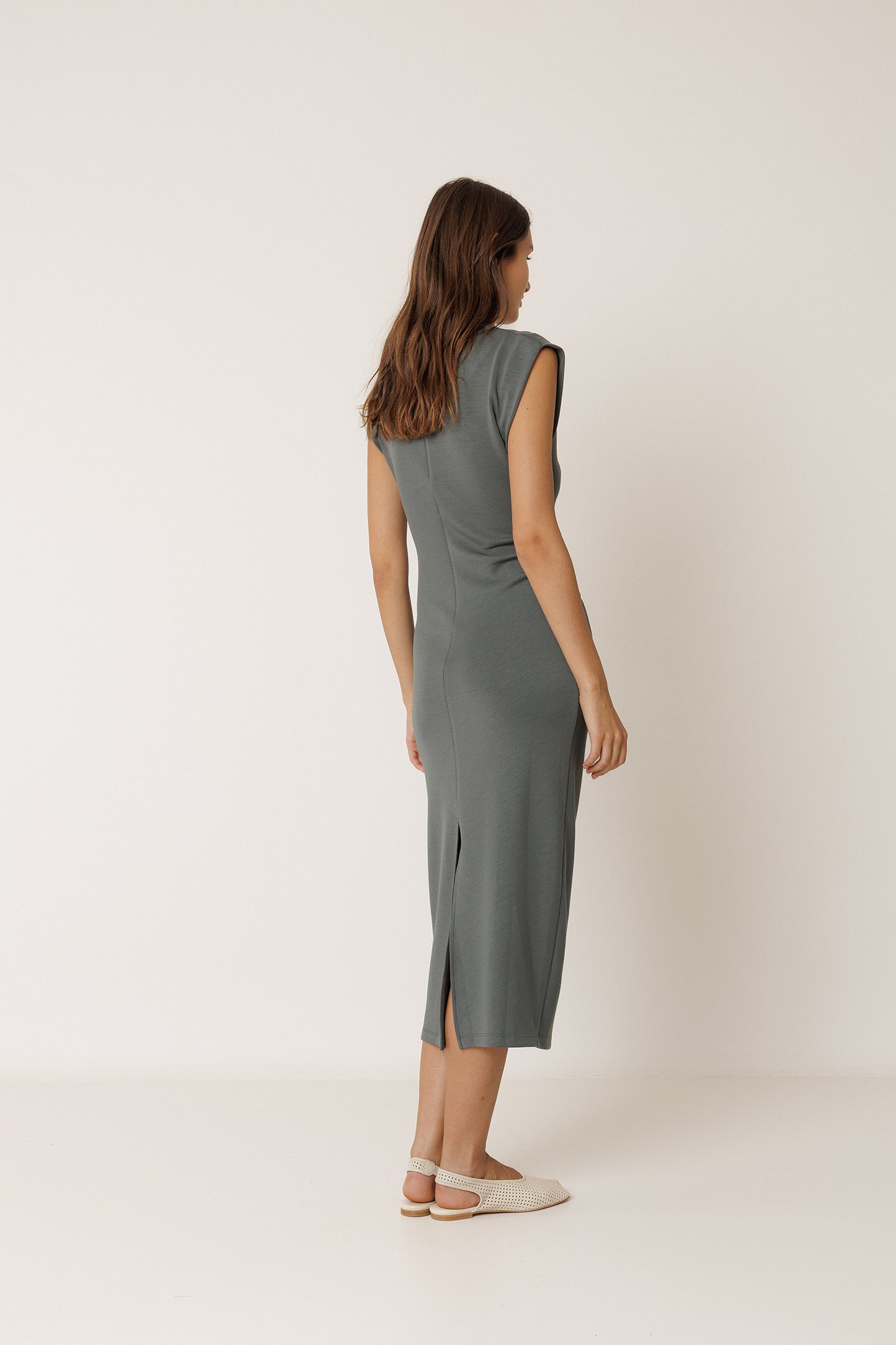 VESTIDO AJUSTADO PLIEGUES